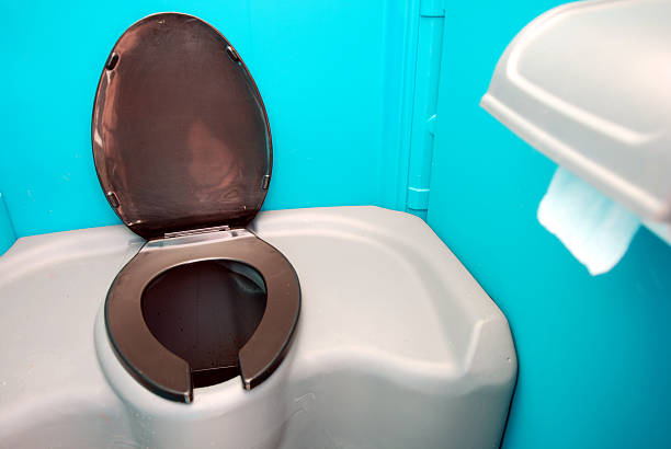 Best Emergency porta potty rental  in Olivia, MN